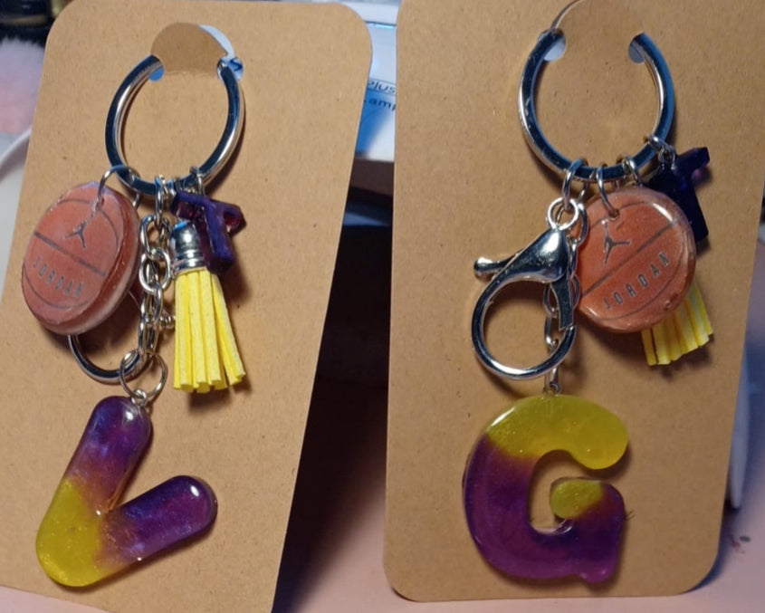 Portachiavi Personalizzati con Iniziale e Dettagli Basket