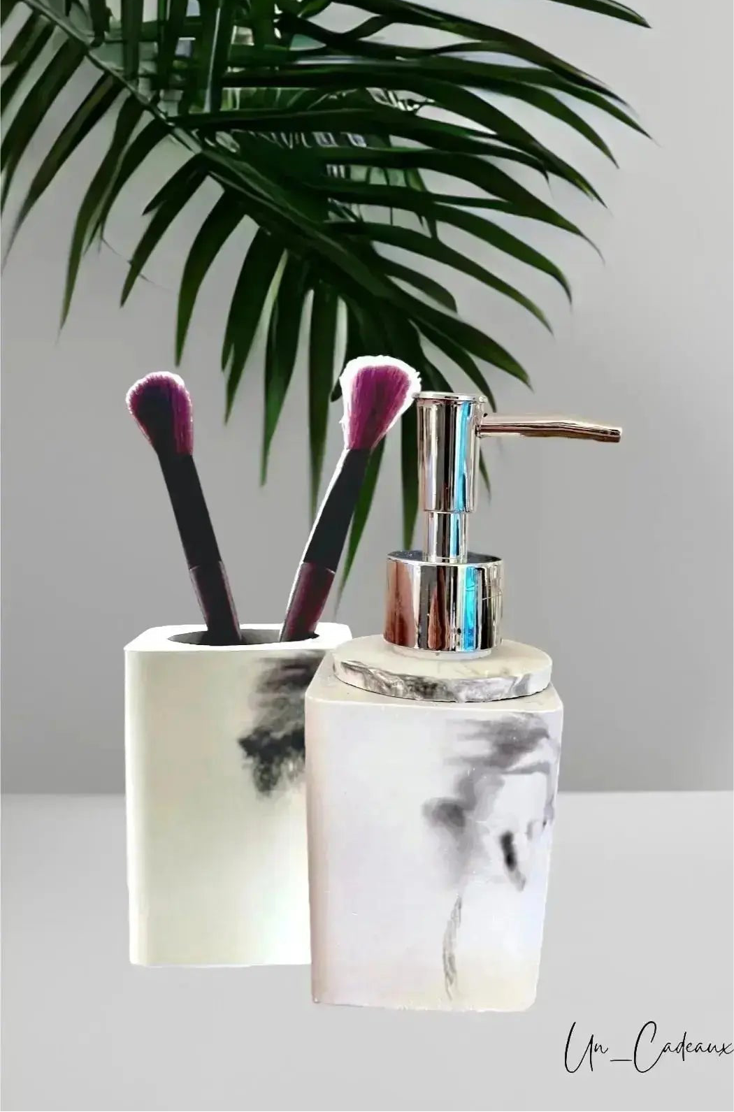 Set lavabo con dispencer e bicchiere
