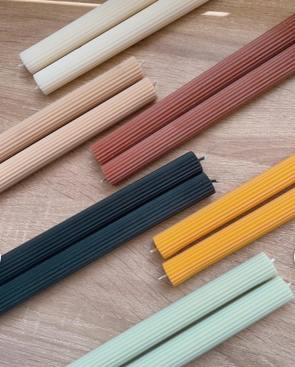 🕯️ Candela Zigrinata – Set da 3 pezzi 26 cm