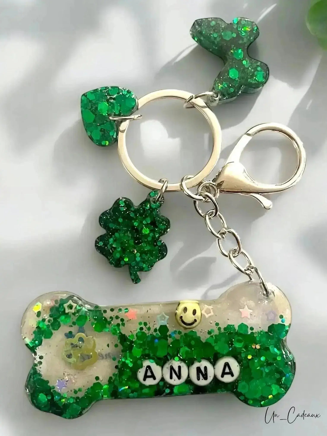 Portachiavi Personalizzato a Forma di Osso con dedica - Un_Cadeaux